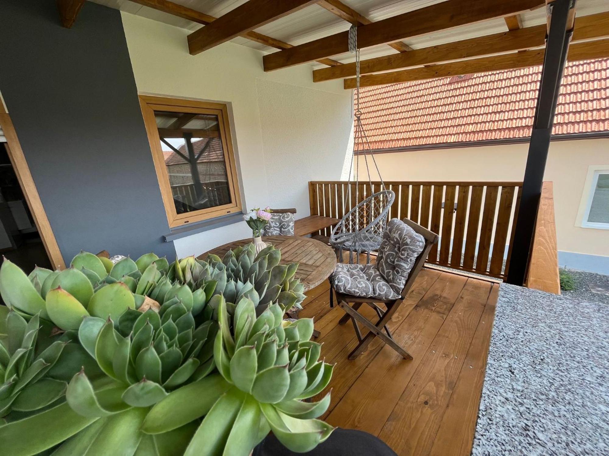 Mara Apartment Mala Subotica